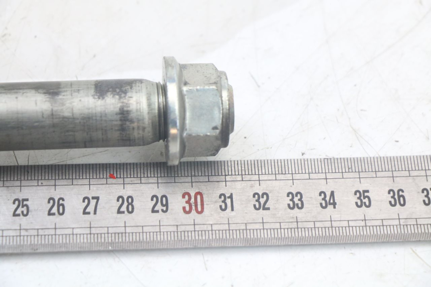 photo de AXE BRAS OSCILLANT SUZUKI SV N 650 (1999 - 2002) - Zoom état d’usage