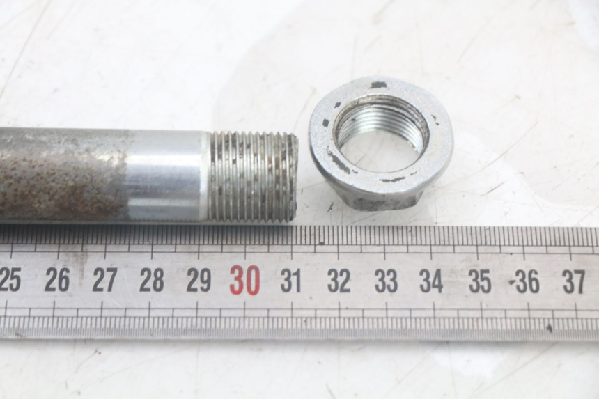 photo de AXE BRAS OSCILLANT KAWASAKI VERSYS ABS 650 (2015 - 2018) - Zoom état d’usage