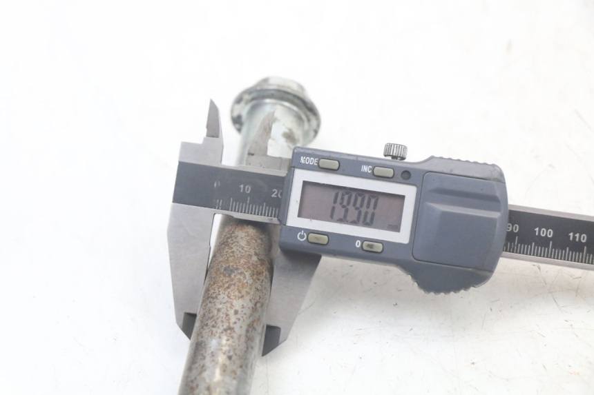 photo de AXE BRAS OSCILLANT KAWASAKI VERSYS ABS 650 (2015 - 2018) - Autre angle de vue