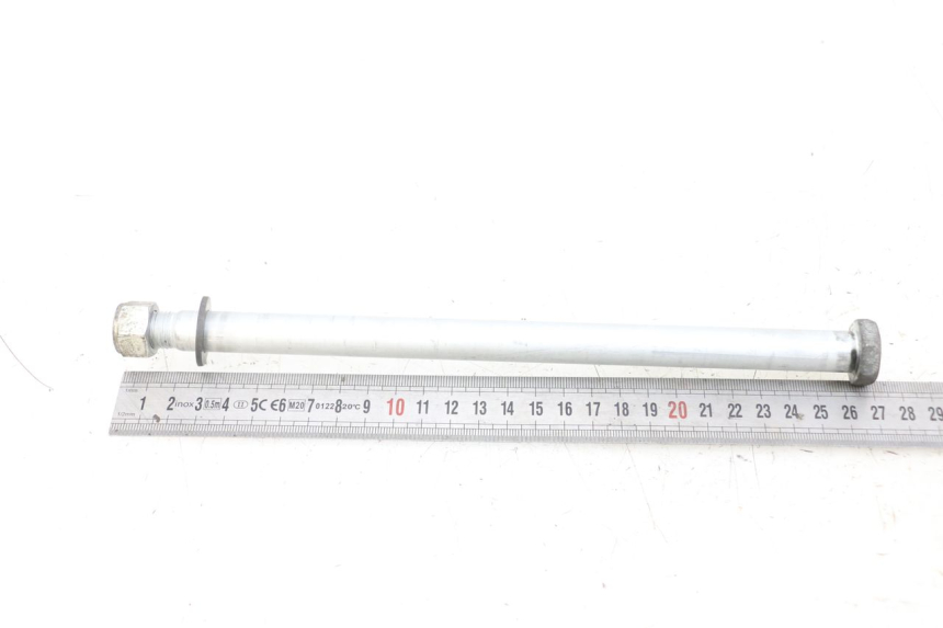 photo de Swingarm pivot bolt SUZUKI VL INTRUDER 125 (2004 - 2007) - Zoom état d’usage