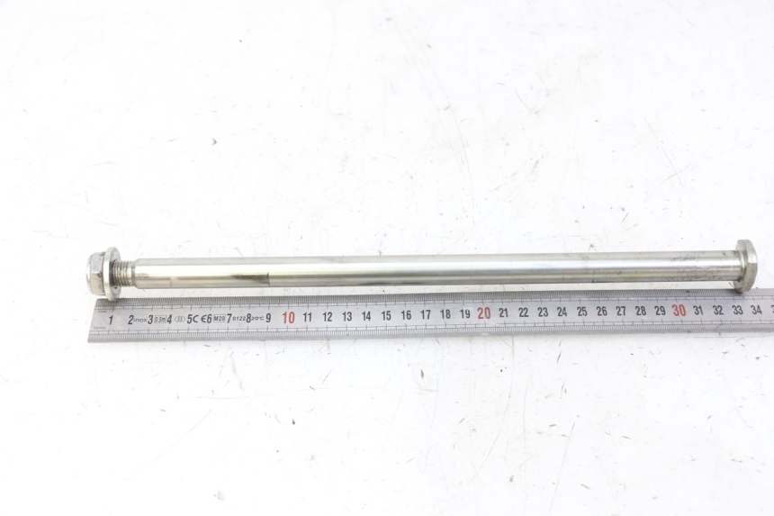 photo de AXE BRAS OSCILLANT YAMAHA XJ6 ABS 600 (2008 - 2016) - Gros plan technique