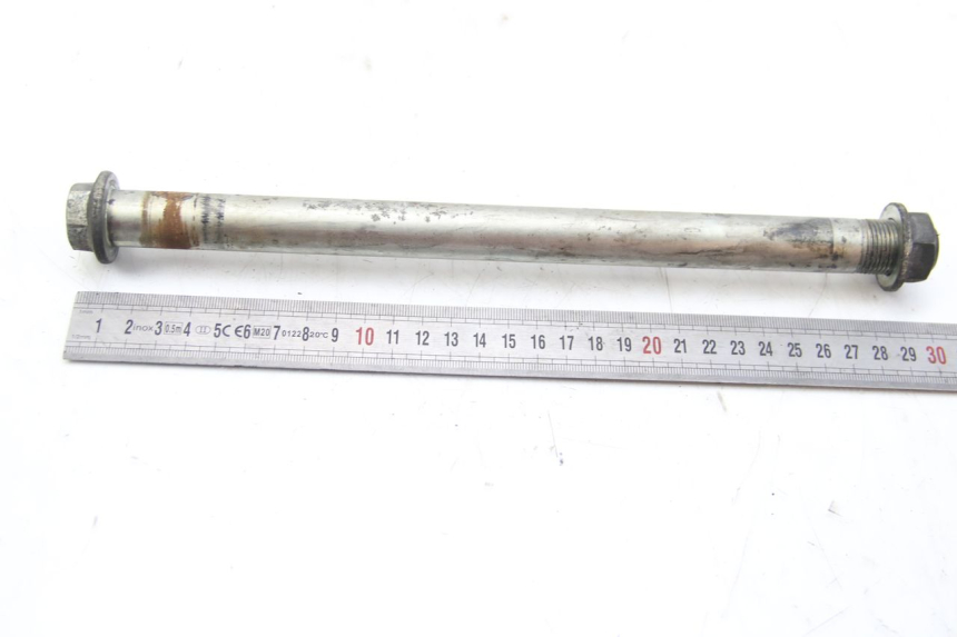 photo de AXE BRAS OSCILLANT KAWASAKI ZX-6R ZX6R 600 (1995 - 1997) - Zoom état d’usage