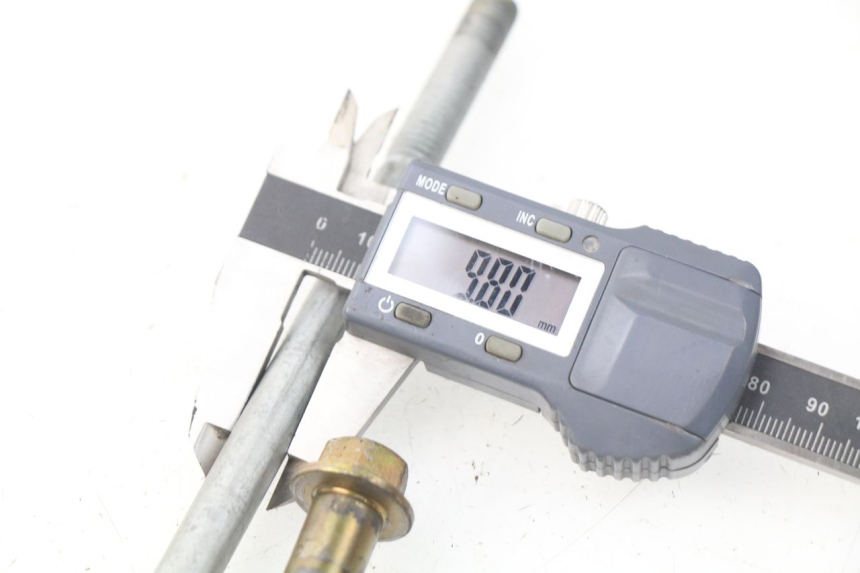 photo de AXE MOTEUR MV AGUSTA BRUTALE R WALLY 910 (2008 - 2008) - Zoom état d’usage