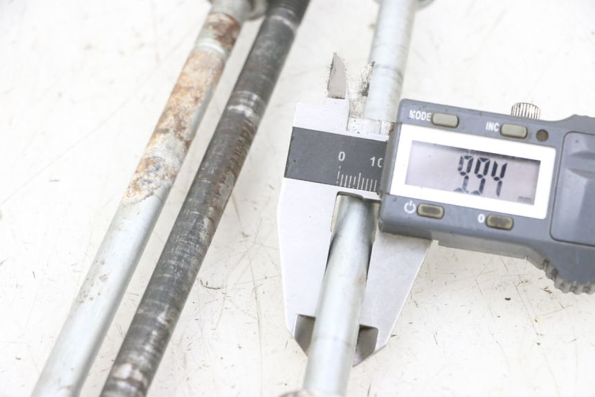 photo de AXE MOTEUR SUZUKI BURGMAN 650 (2013 - 2020) - Détail de la pièce