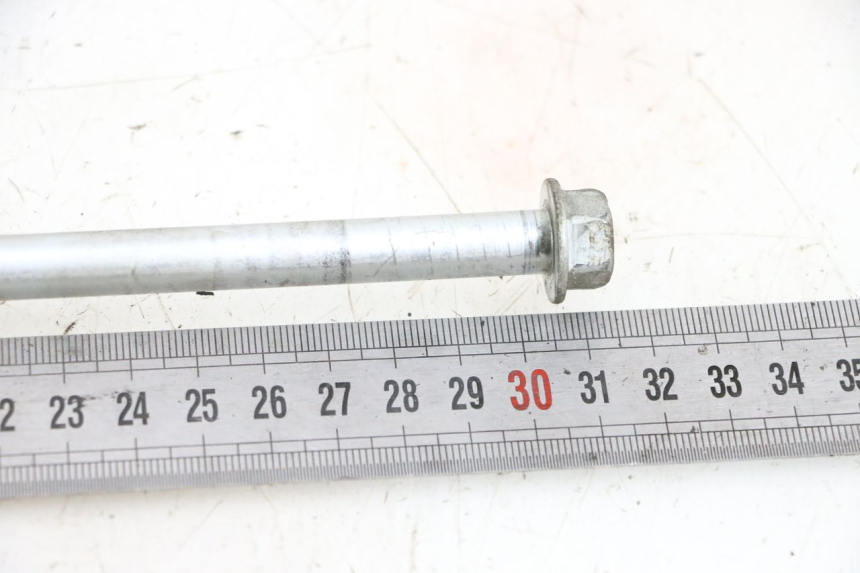 photo de AXE MOTEUR SUZUKI BURGMAN 650 (2013 - 2020) - Zoom état d’usage