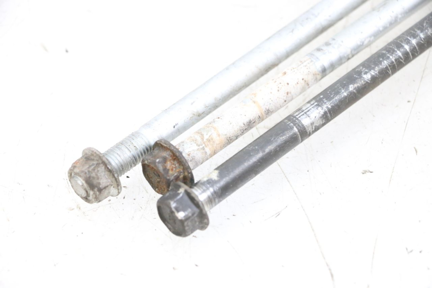 photo de AXE MOTEUR SUZUKI BURGMAN 650 (2013 - 2020) - État de surface