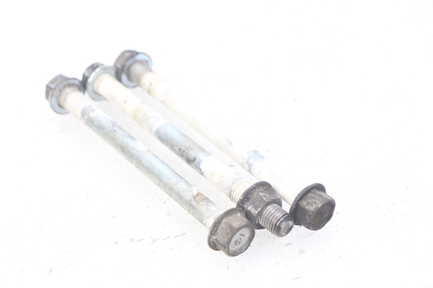 photo de AXE MOTEUR HONDA CBR R 125 (2003 - 2006) - Détail de la pièce