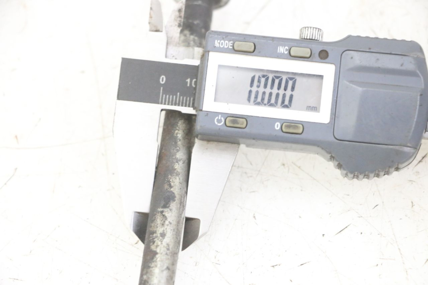 photo de AXE MOTEUR SUZUKI GS GSE 500 (2001 - 2003) - Détail de la pièce