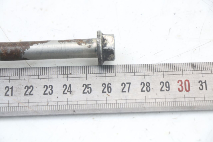 photo de AXE MOTEUR SUZUKI GSR 750 (2011 - 2017) - Zoom état d’usage