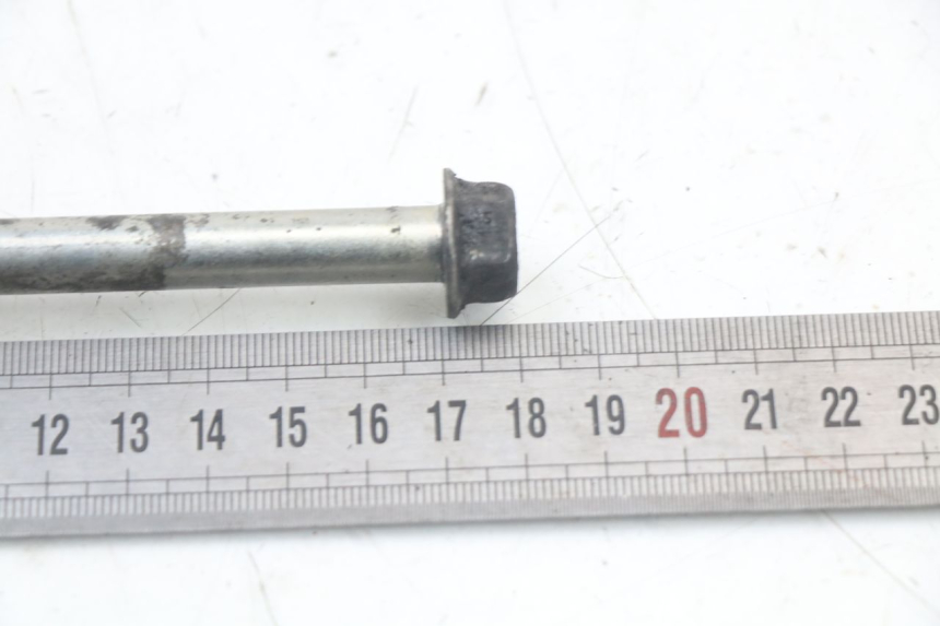 photo de AXE MOTEUR SUZUKI GSR 750 (2011 - 2017) - Vue d’ensemble