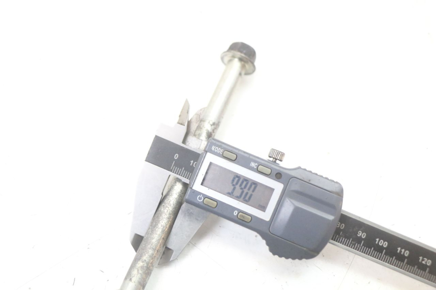 photo de AXE MOTEUR SUZUKI GSR 750 (2011 - 2017) - Points de fixation