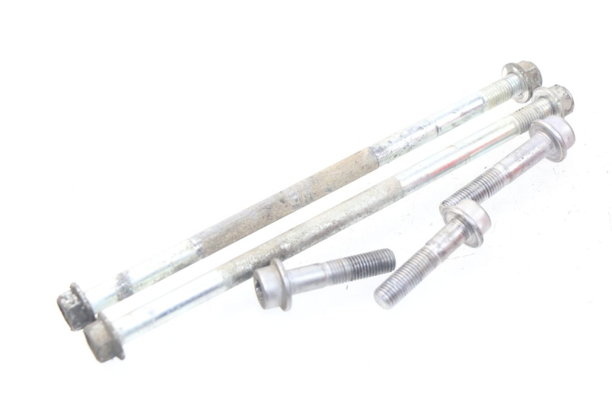 photo de AXE MOTEUR SUZUKI GSX-R GSXR 600 (2001 - 2003) - Vue principale