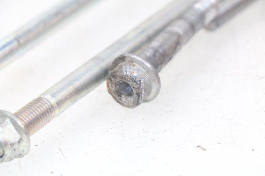 photo de AXE MOTEUR SUZUKI GSX-R GSXR 750 (2011 - 2016) - Zoom état d’usage