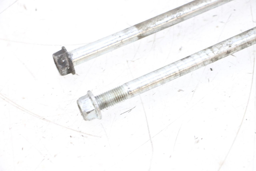 photo de AXE MOTEUR SUZUKI GSXR GSX-R 1000 (2003 - 2004) - Vue d’ensemble