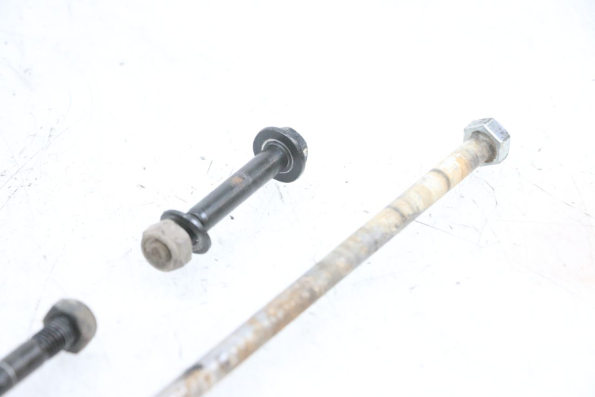 photo de AXE MOTEUR PEUGEOT KISBEE 4T 50 (2010 - 2017) - Détail de la pièce