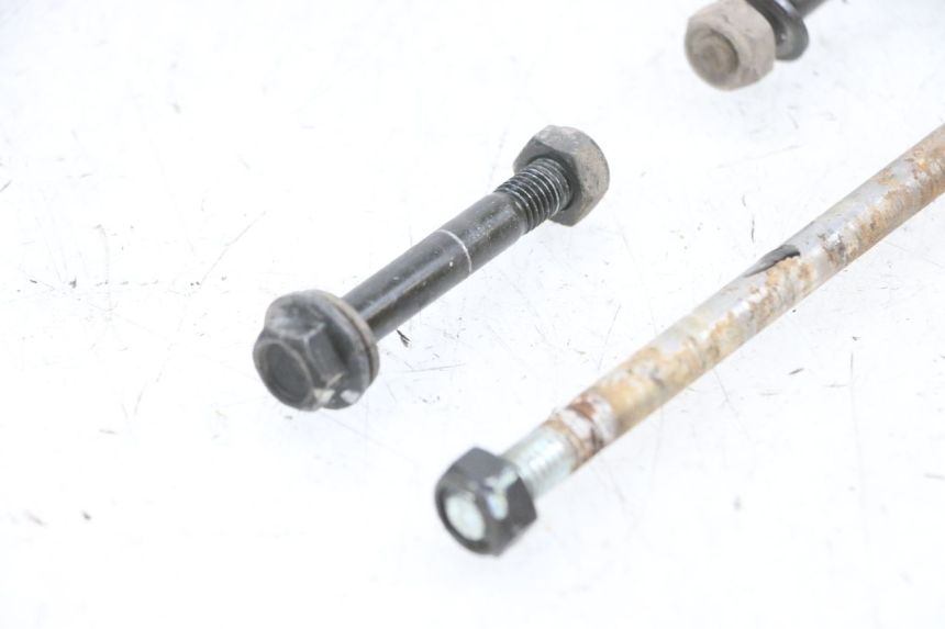 photo de AXE MOTEUR PEUGEOT KISBEE 4T 50 (2010 - 2017) - Zoom état d’usage