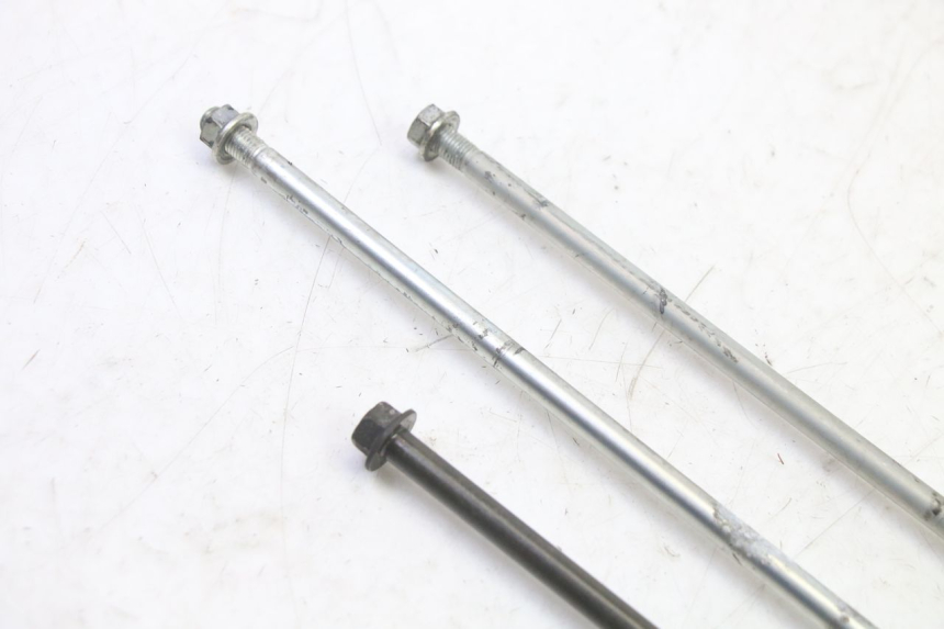 photo de AXE MOTEUR HONDA NTV DEAUVILLE 650 (2001 - 2006) - Détail de la pièce