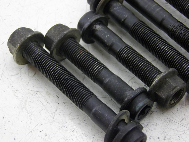 photo de AXE MOTEUR TRIUMPH TROPHY 1200 (1996 - 2003) - Zoom état d’usage