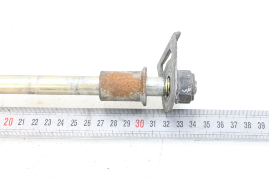 photo de Essieu arrière HYOSUNG GV AQUILA 125 (2000 - 2009) - Zoom état d’usage