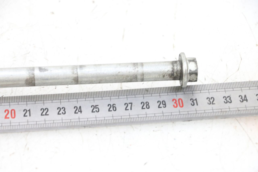 photo de AXE ROUE ARRIERE MAG POWER BOMBERS 4T 50 (2016 - 2026) - Autre angle de vue