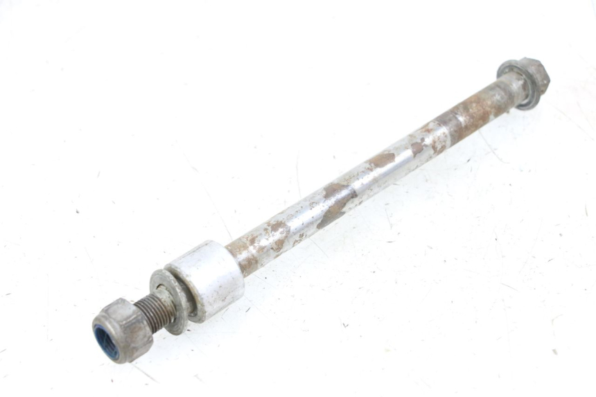 photo de AXE ROUE ARRIERE SHERCO CITY CORP 125 (2003 - 2007) - Gros plan technique