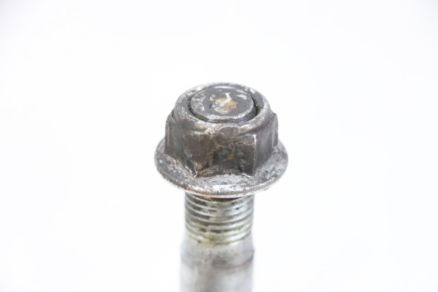 photo de AXE ROUE ARRIERE KSR CODE 125 (2018 - 2020) - Détail de la pièce