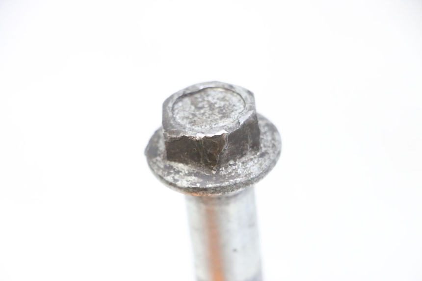 photo de AXE ROUE ARRIERE KSR CODE 125 (2018 - 2020) - Autre angle de vue