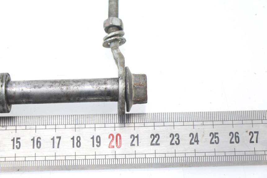 photo de AXE ROUE ARRIERE HONDA CRF CR-F 100 (2004 - 2013) - Détail de la pièce