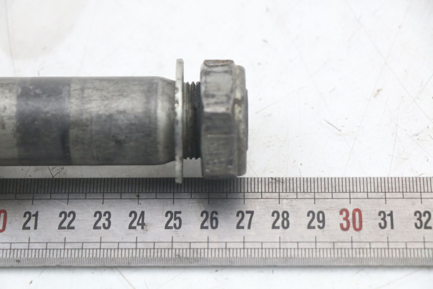 photo de AXE ROUE ARRIERE HONDA CRF R 250 (2020 - 2021) - Autre angle de vue