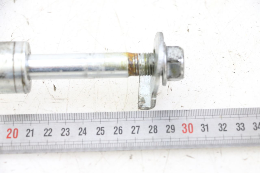 photo de AXE ROUE ARRIERE KIDEN KD125-G 125 (2018 - 2022) - Zoom état d’usage