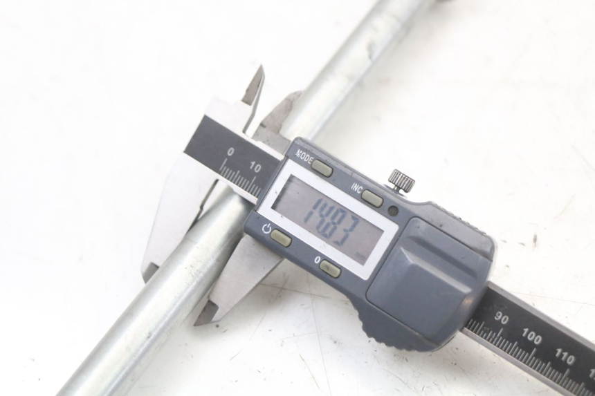 photo de AXE ROUE ARRIERE MASAI SCRAMBLER SPORT 125 (2021 - 2025) - Gros plan technique