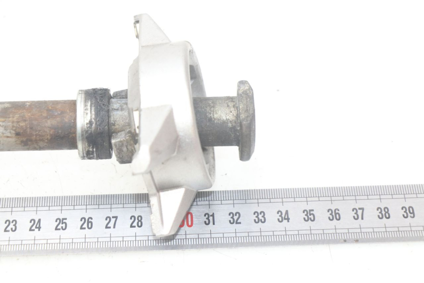 photo de AXE ROUE ARRIERE YAMAHA MT-07 MT07 ABS 700 (2014 - 2017) - Zoom état d’usage