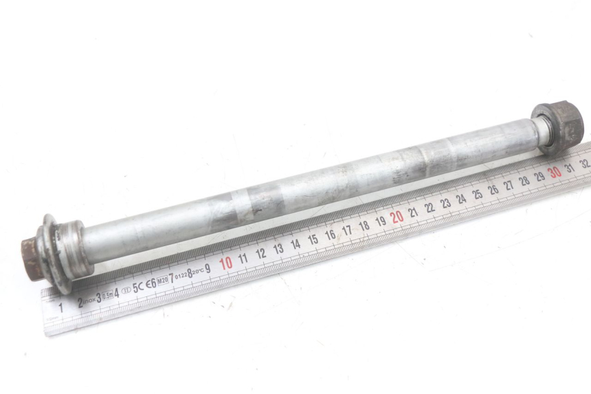 photo de AXE ROUE ARRIERE HONDA NTV DEAUVILLE 650 (1998 - 2001) - Détail de la pièce