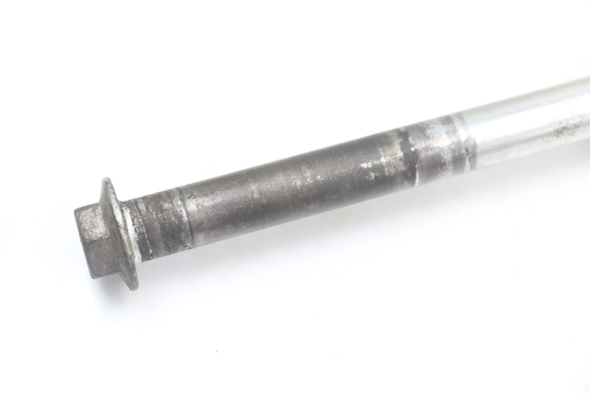 photo de AXE ROUE ARRIERE ASTOR ORCAL 125 (2015 - 2017) - Gros plan technique