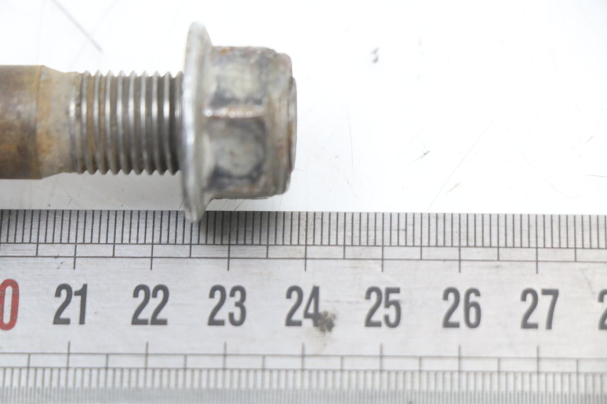 photo de AXE ROUE ARRIERE YCF PIT BIKE 125 (2010 - 2018) - Zoom état d’usage