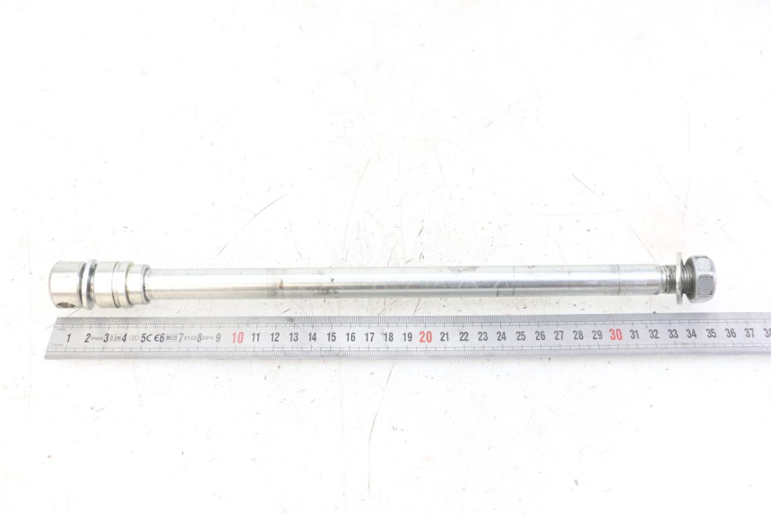 photo de AXE ROUE ARRIERE ROYAL ENFIELD HYMALAYAN 410 (2016 - 2023) - Autre angle de vue