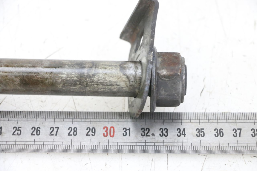 photo de AXE ROUE ARRIERE SUZUKI GSX F GSXF 650 (2007 - 2015) - Zoom état d’usage