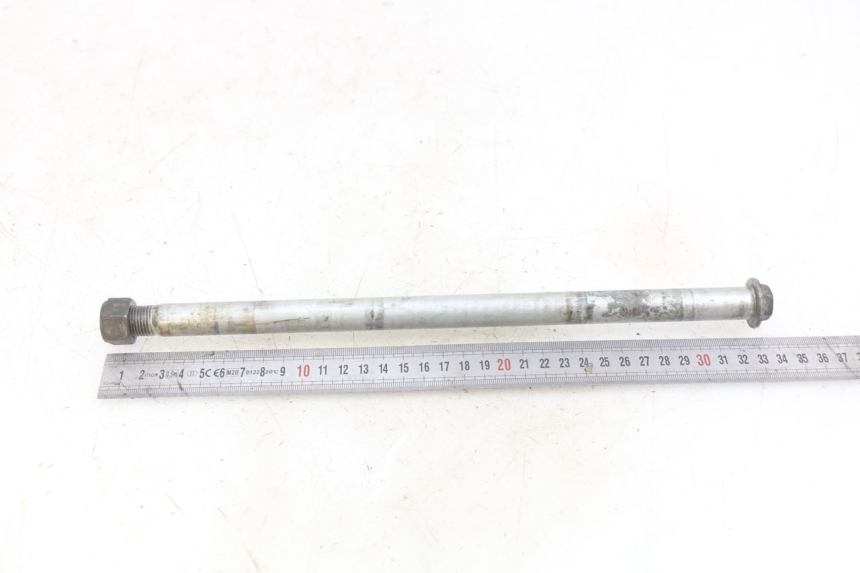 photo de AXE ROUE ARRIERE SUZUKI SV N 650 (1999 - 2002) - Zoom état d’usage