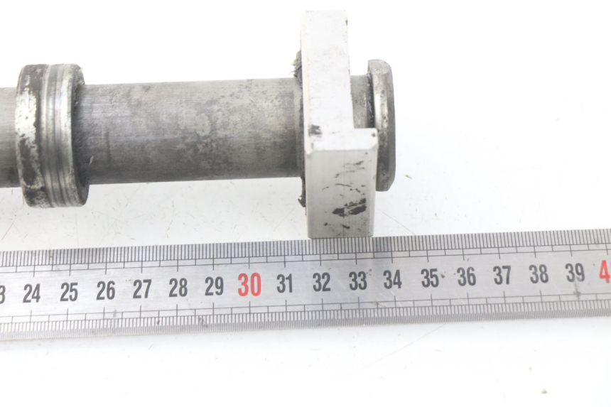 photo de AXE ROUE ARRIERE YAMAHA TDM ABS 900 (2002 - 2014) - Détail de la pièce