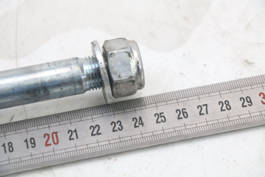 photo de AXE ROUE ARRIERE VENT DERAPAGE 50 (2018 - 2023) - Autre angle de vue