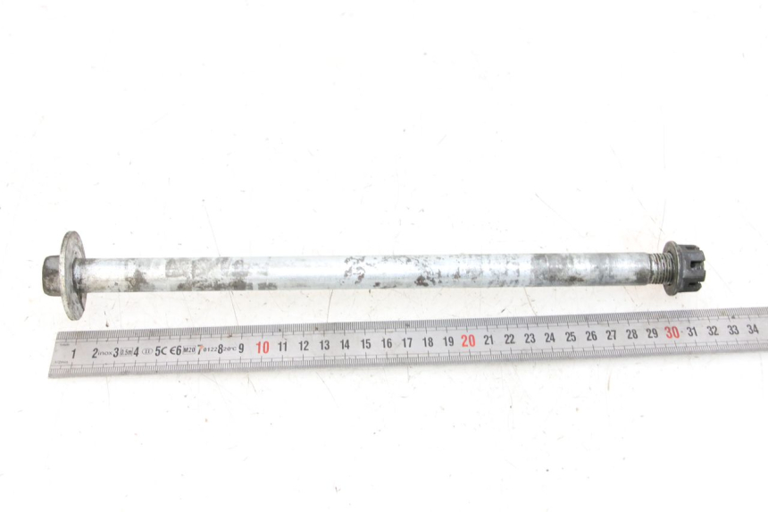 photo de AXE ROUE ARRIERE YAMAHA XJ600 XJ DIVERSION 600 (1992 - 1997) - Zoom état d’usage