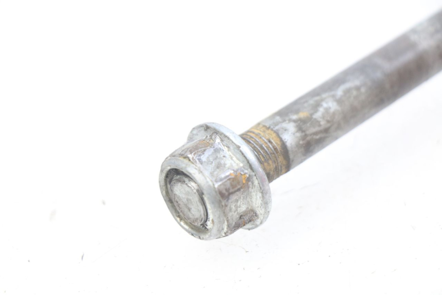 photo de AXE ROUE ARRIERE HONDA XR 70 (1997 - 2003) - Zoom état d’usage