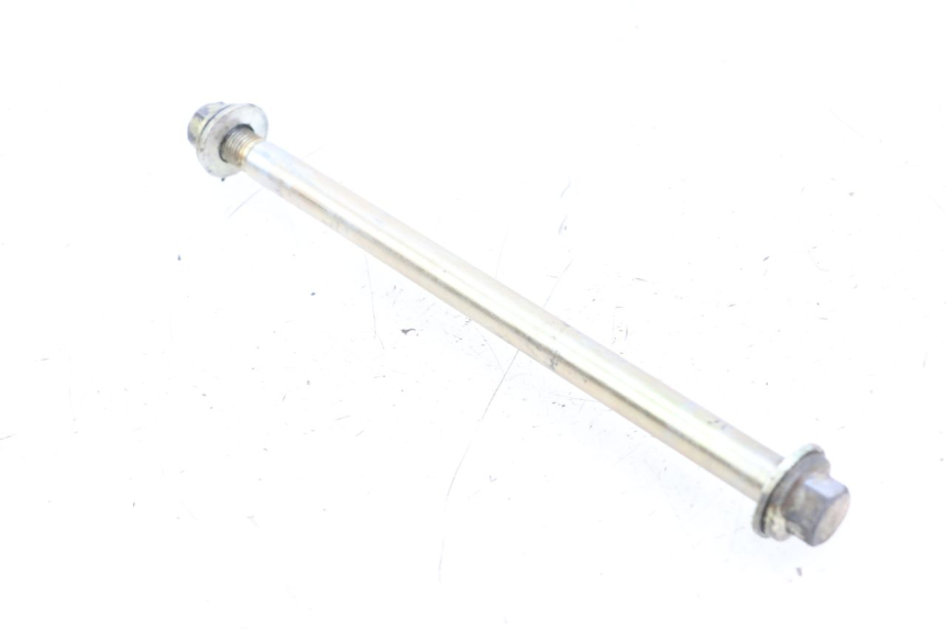 photo de AXE ROUE ARRIERE SYM XS 125 (2007 - 2016) - Gros plan technique