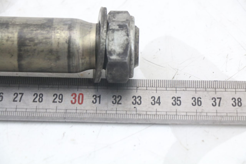 photo de AXE ROUE ARRIERE YAMAHA FZ1 FAZER 1000 (2007 - 2009) - Autre angle de vue