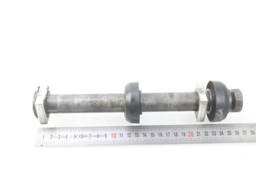photo de AXE ROUE ARRIERE YAMAHA YZ-F YZF 250 (2014 - 2018) - Zoom état d’usage