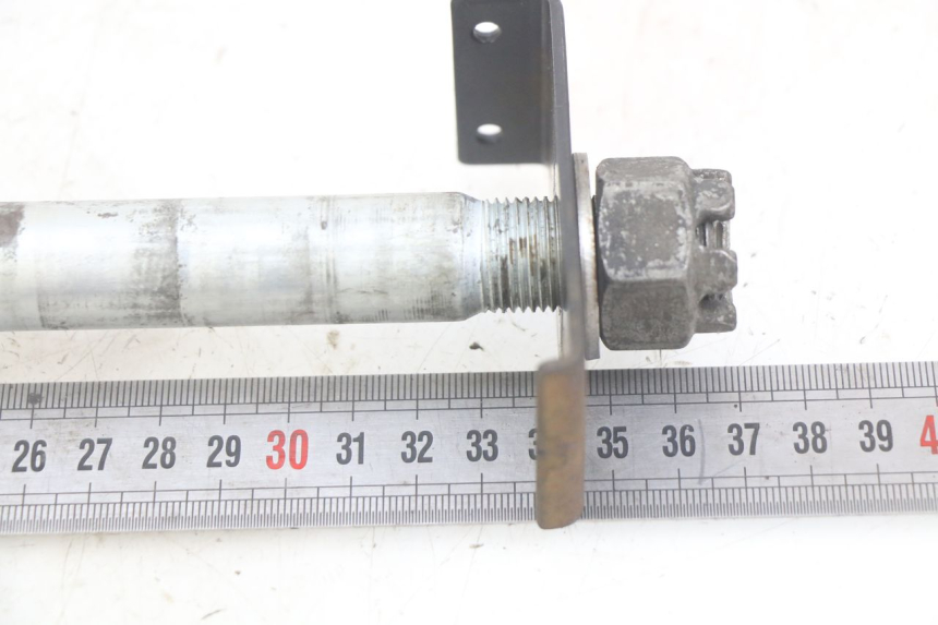 photo de AXE ROUE ARRIERE KAWASAKI Z 750 (2007 - 2013) - Détail de la pièce