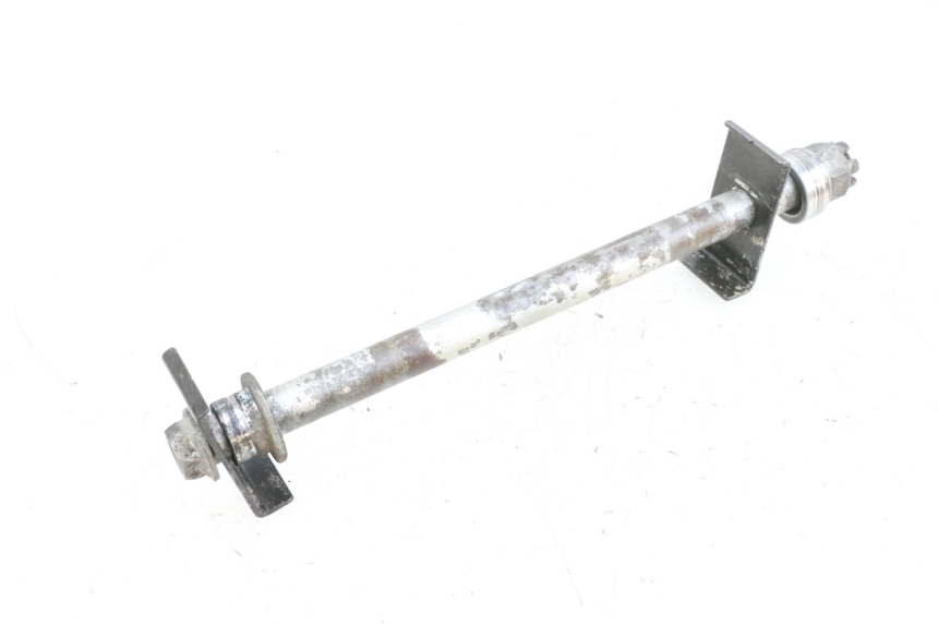 photo de AXE ROUE ARRIERE KAWASAKI ZR 7 750 (1999 - 2004) - Vue principale