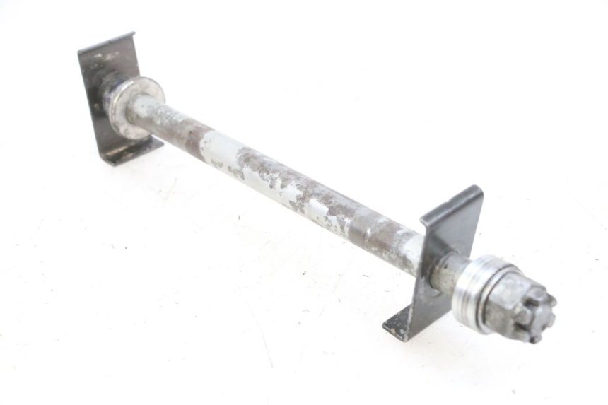 photo de AXE ROUE ARRIERE KAWASAKI ZR 7 750 (1999 - 2004) - Points de fixation