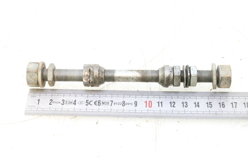 photo de AXE ROUE AVANT PEUGEOT 103 SPX CLIP 50 (1989 - 1992) - Détail de la pièce