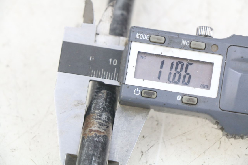 photo de AXE ROUE AVANT KYMCO AGILITY 16+ 4T 50 (2018 - 2023) - Détail de la pièce